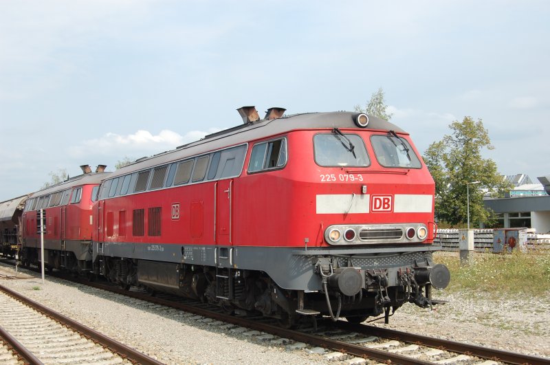 Meine erste Lok der BR 225 konnte ich am 21.8.2009 in Kempten erlegen. Es handelt sich um die in Halle beheimatete 225 079-3.