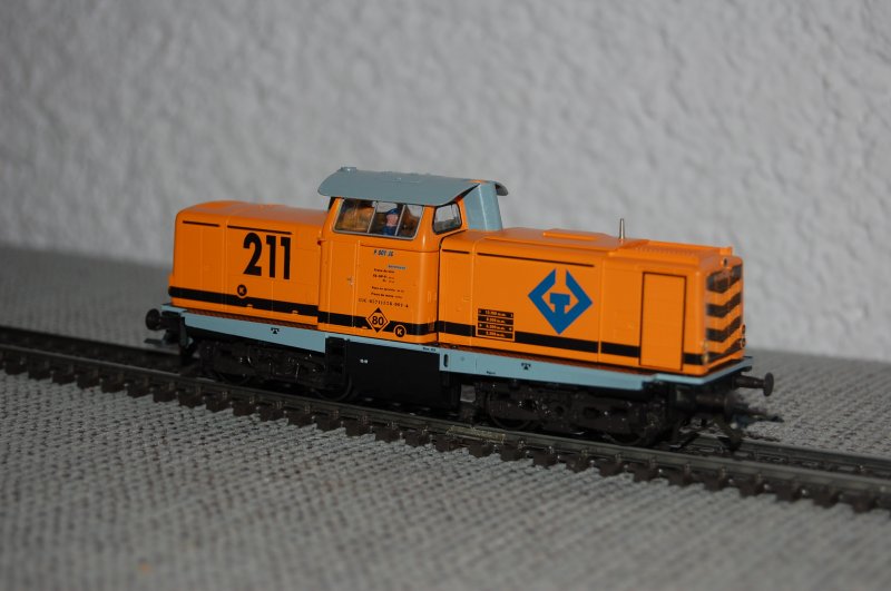 Meine neueste V100 von Roco. Sie war ein Exportmodell fr Spanien und ist ser schwer zu bekommen. 211 181 von Guinovart.