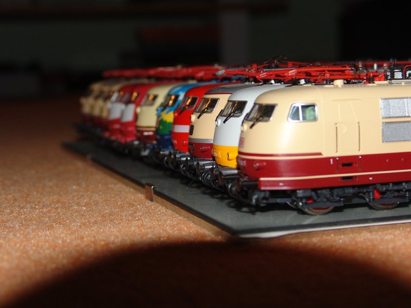 meine roco's  dreier  mal Z-gestellt