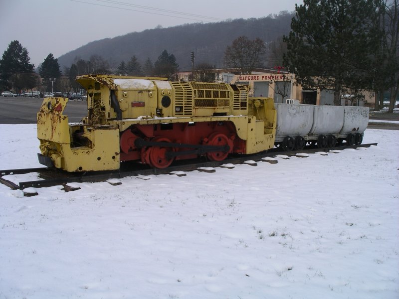 Merten (bei Falck), Lothringen

B-gekuppelte Bergbaulok mit Antrieb ber Blindwelle
Hersteller: Firma Boully, Lille

25.02.2005