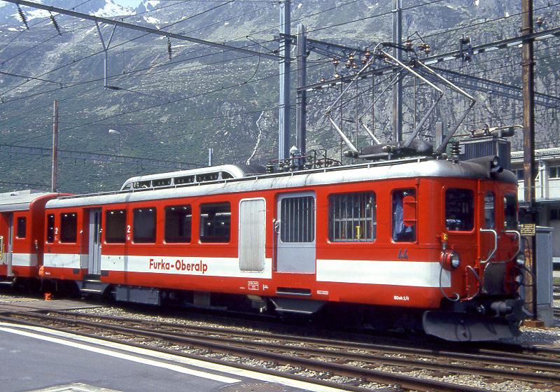 MGB exFO - BDeh 2/4 44 am 01.06.1993 in ANDERMATT - Zahnrad-GEPCKTRIEBWAGEN - bernahme 25.04.1942 - SLM3778/BBC/SAAS - 427 KW - Gewicht 37,00t - LP 16,70m - zulssige Geschwindigkeit 55/Z30 km/h - 1995a
