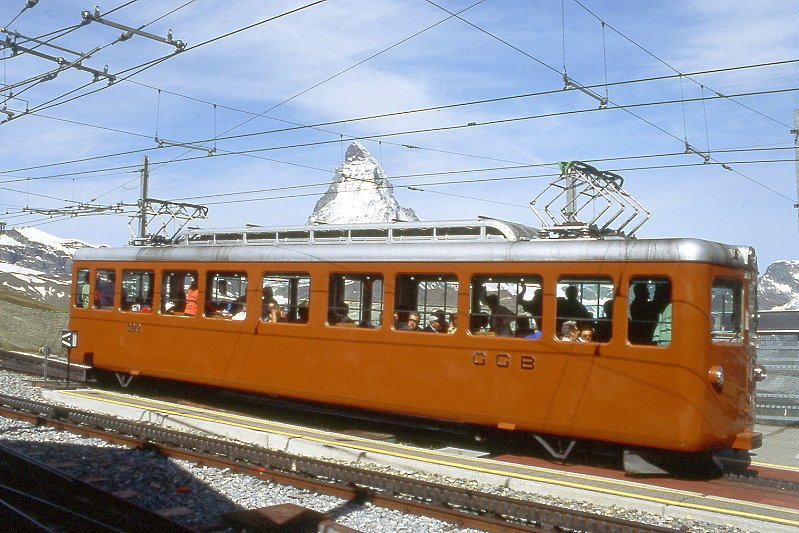 MGB GGB - Regionalzug 223b von Zermatt nach Gornergrat am 29.06.2007 in Riffelberg mit Bhe 2/4 3039 - Hinweis: Blick Matterhorn

