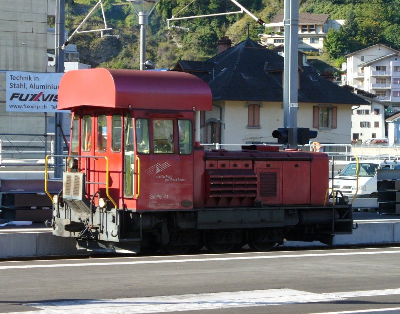 MGB - Rangierlok Gm 3/3 71 im Bahnhofsareal von Visp am 20.09.2007