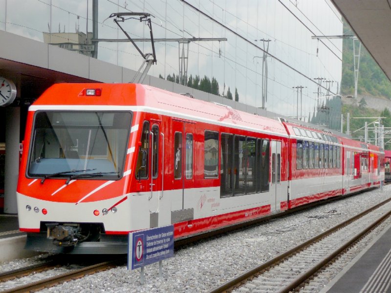 MGB - Triebzug ABDeh 4/10 2012 im Bahnhof Visp am 01.09.2008