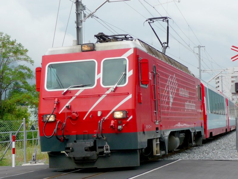 MGB - Zahnrad E-Lok HGe 4/4 102 unterwegs mit dem Glacier Express in Brig am 01.09.2008