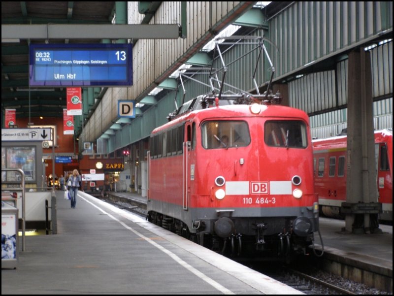 Mhh, Panto is Oben. Hauptschalter is an, Licht ist auch an... Aber wofr war doch gleich der vierte Knoten im Taschentuch?