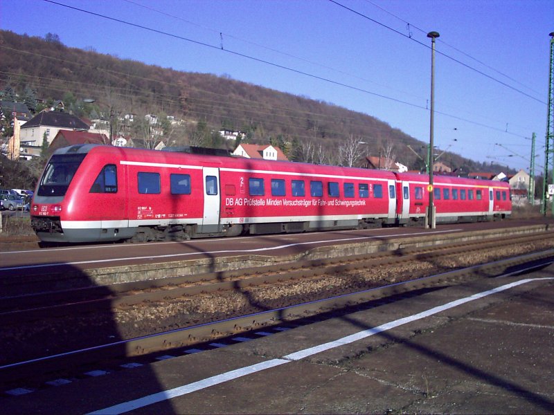 Mindener Messtriebwagen BR 612 901/902, aufgenommen im November 2004 im Bahnhof Groheringen. Erstaunlich war das der Triebzug ohne Dienstnummer (7......) unterwegs war.