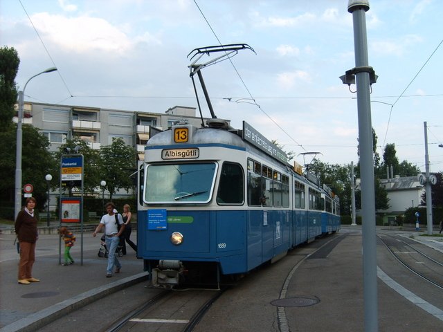 Mirage als Linie 13 auf die Endhaltestelle Frankental.