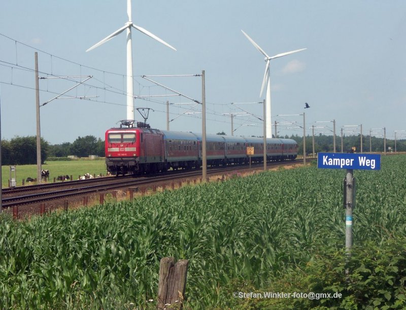 Misslungener Schnappschuss nrdlich von Jbek mit einer Regionalbahn und BR 112. Juli 2009 . Vielleicht kann es als Anregung dienen...