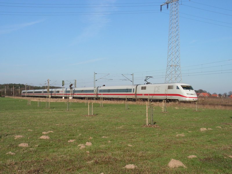 Mit 160 km/h durch die Obstplantagen bei Drakenburg, KBS 380 Richtung Hannover.