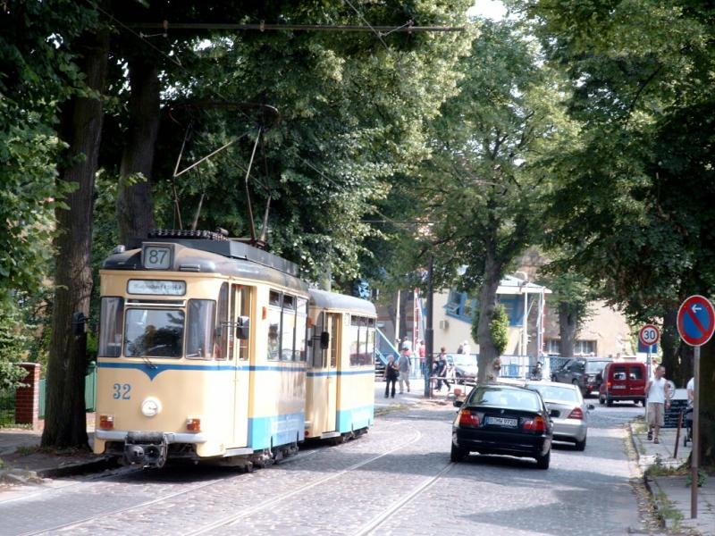 Mit 30 km/h schleichen sie dahin, und werden von den Fahrgsten fr ihre Gemtlichkeit geliebt.
29.6.03
