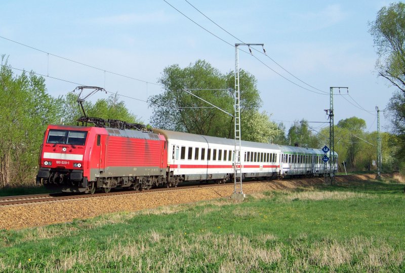 Mit +45min. (versptete bergabe aus dem Ausland) kommt hier der EC340  Wawel  mit 189 020-1 nach Lbbenau/Spreewald gefahren. Er war von Krakow Glowny nach Berlin Hbf unterwegs. 15.04.2009