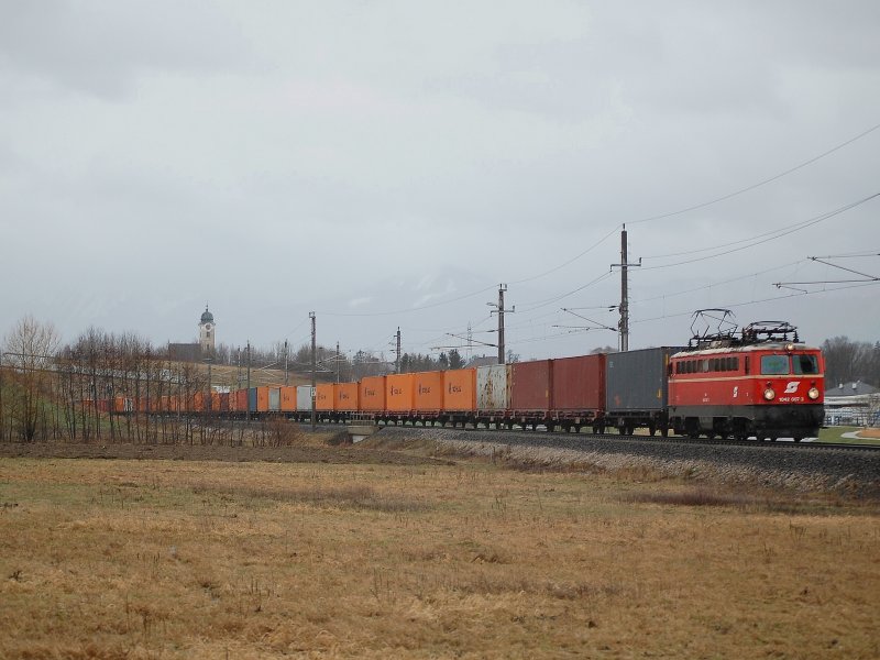 Mit einem Containerzug war am 14.03.2008
die 1042 007 auf der Phyrn hier auf dem Foto bei
Wartberg/Kr. unterwegs.


