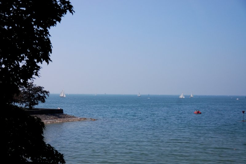 Mit einem letzten Blick auf das  Schwbische Meer  soll der Tag des 1. Lindauer Bahnbilder.de-Treffens ein fotografisches Ende meinerseits finden. Das Nchste kommt bestimmt... (30. August 2008).