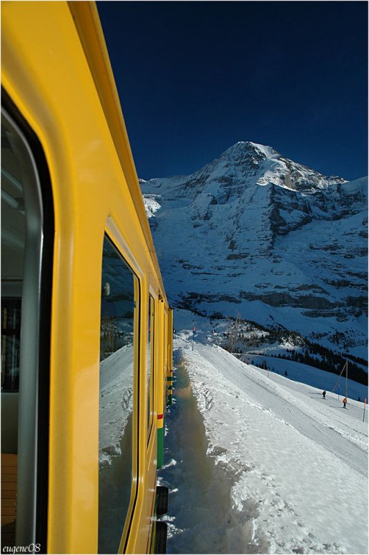 mit der jungfraubahn auf die kleine scheidegg.