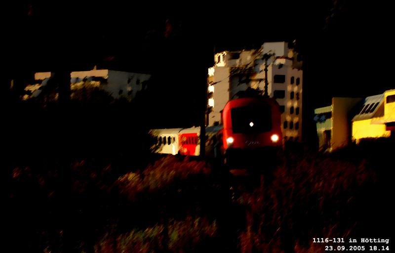 Mittenwaldbahn-Regionalzug von Scharnitz herunter auf der Kurve ber der Httinger Au. Anno 2005 kHds - Das Bild ist fr die Kategorie  sterreich/Sonstiges/verfremdete Bilder  gedacht, die Raum bieten soll fr interessante Experimente mit Bildern von heimischem Rollmaterial, also wirklich verfremdete, PhotoGeshoppte, geGIMPTe (und bitte nicht  anders gesehen  mit interessanten Bild-Ausschnitten, denn die gehren in die Baureihen-Kategorien wie meine 1144 unter http://www.bahnbilder.de/name/einzelbild/number/168592/kategorie/suchen/suchbegriff/unterberg.html)