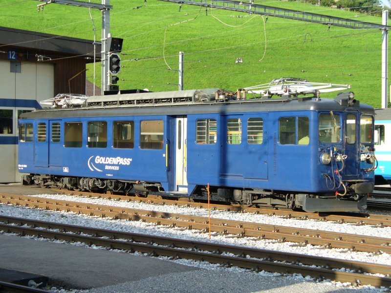 MOB / Triebwagen BDe 4/4 3004 in der GOLDEN PASS Farbgebung im Bahnhof von Zweisimmen am 29.07.2007