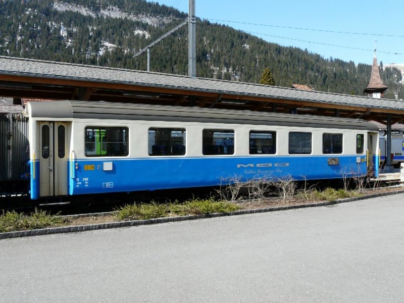 MOB - Personenwagen 2 Kl.  B 218 im Bahnhof von Zweisimmen am 29.03.2008
