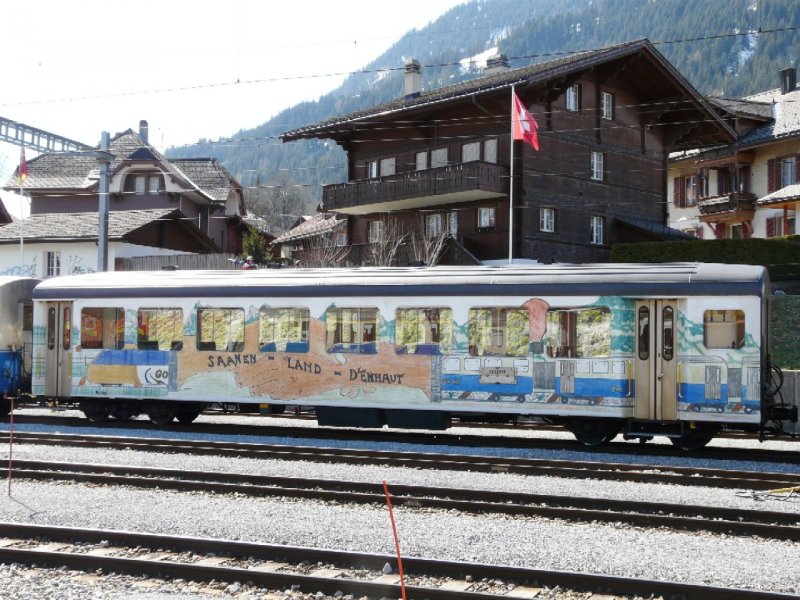 MOB - Personenwagen 2 Kl. B 208 mit Bemalung im Bahnhof von Zweisimmen am 29.03.2008
