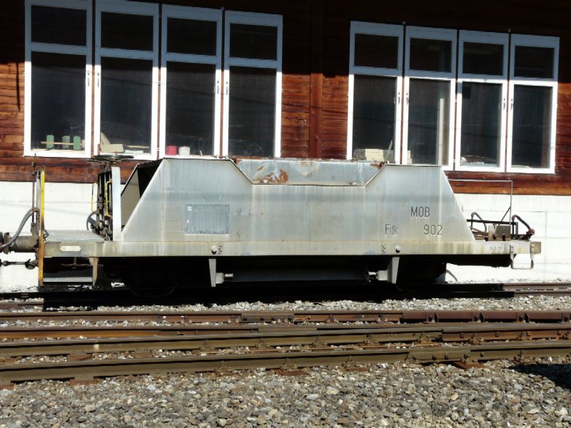 MOB - Schotterwagen Fdk 902 im Bahnhofsareal von St.Stephan am 29.03.2008