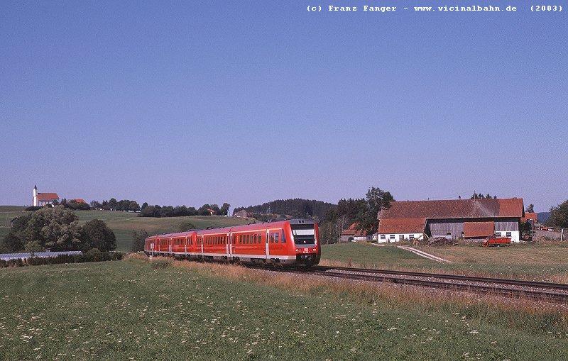 Moderne Bahn im Allgu: 3x 612 bei St. Alban, nahe Aitrang.