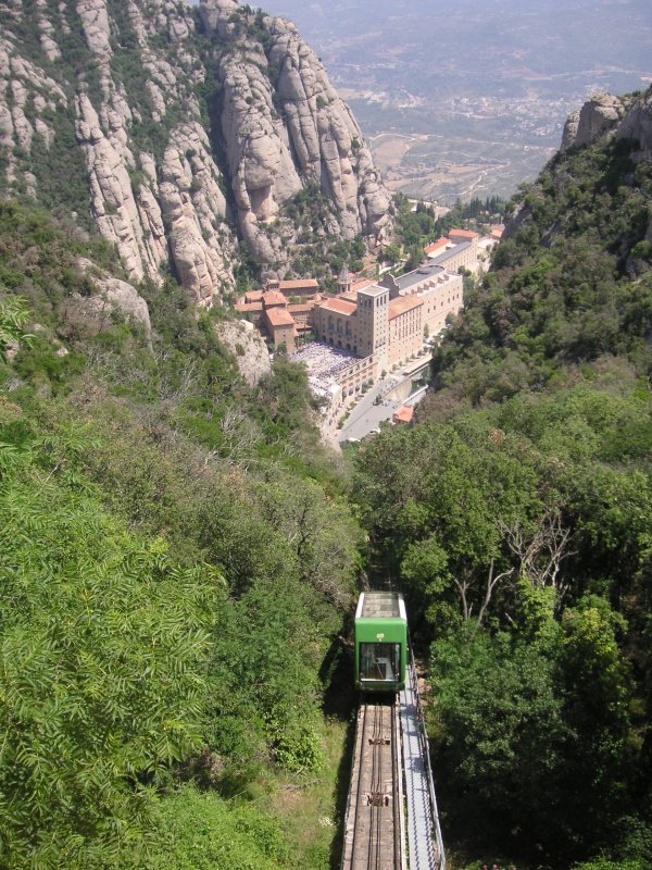 MONISTROL DE MONTSERRAT (Katalonien/Provinz Barcelona), 08.06.2006, Funicular Sant Joan oberhalb des Klosters Montserrat