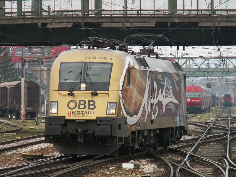 Mozart Taurus 1116 250-0 beim Rangieren in Wien-West am 31.3.2007