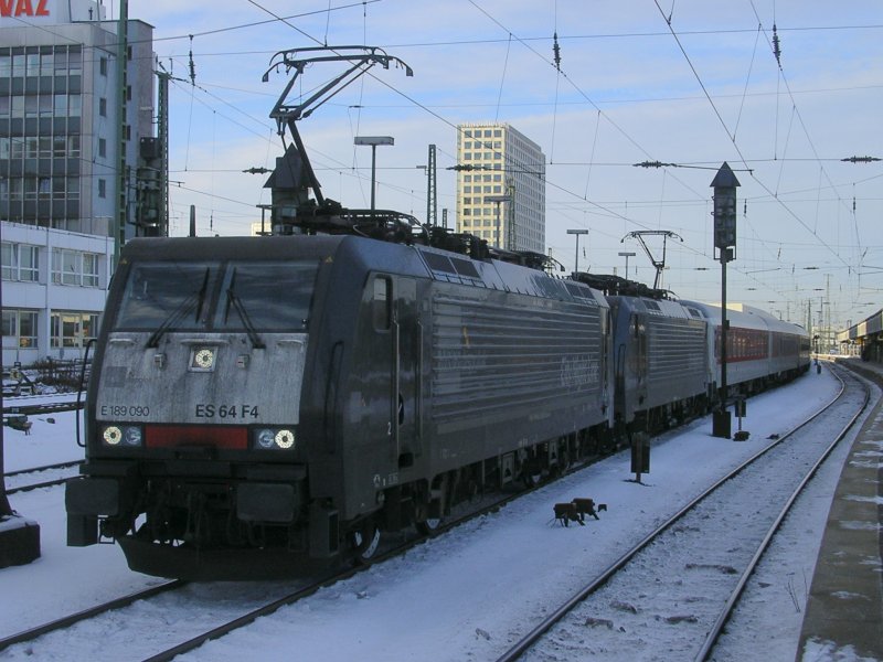 MRCE 189 090 und 189 092 mit CNL Ausfahrt Dortmund Hbf. in den Betriebsbahnhof.(12.01.2009)