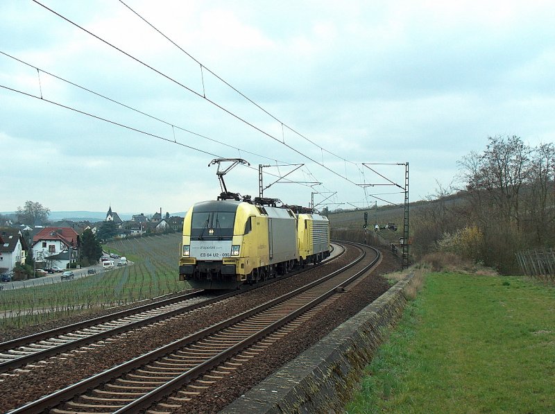 MRCE Dispolok ES 64 U2-095 + ES 64 F4-989 als Lokzug Richtung Wiesbaden, bei Hattenheim; 15.03.2008
