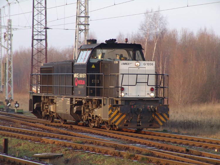 MRCE-Lok 5001571 beim Rangieren im Bahnhof Rostock-Seehafen.(30.12.08)
