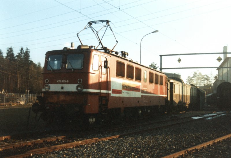 MThB Ae 476 475-9 (ex 242 191, aktuell Ae 477 905) im Mai 1996 in Weinfelden.