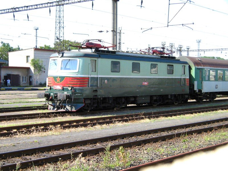 Museumslok E499 112 im Bahnhof Chomutov, 17.07.07