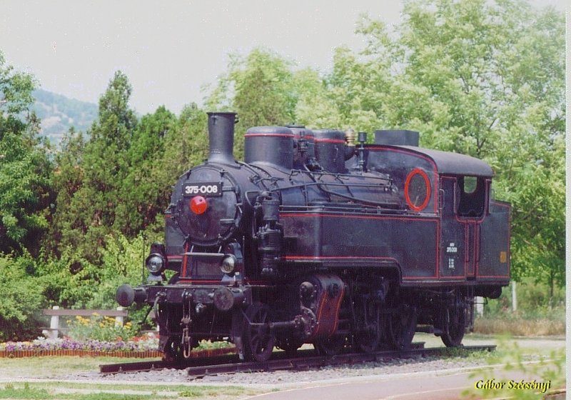 MV Denkmallok 375 008 aufgestellt in Csopak.
2001.