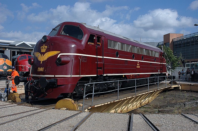 MY 1101 als Geburtstagskind auf der Drehscheibe in Odense
50 Jahre NOHAB in Dnemark, August 2004
