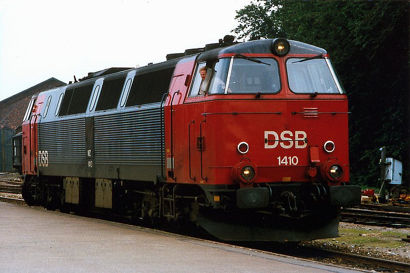 MZ 1410 Im Bhf von Thisted 08-1987 (meine erste Begegnung mit der DSB)