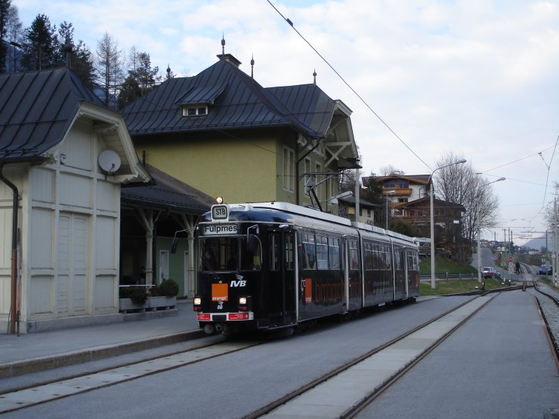 N88 der Stubaitalbahn steht in Fulpmes. 4. April 2009 kHds