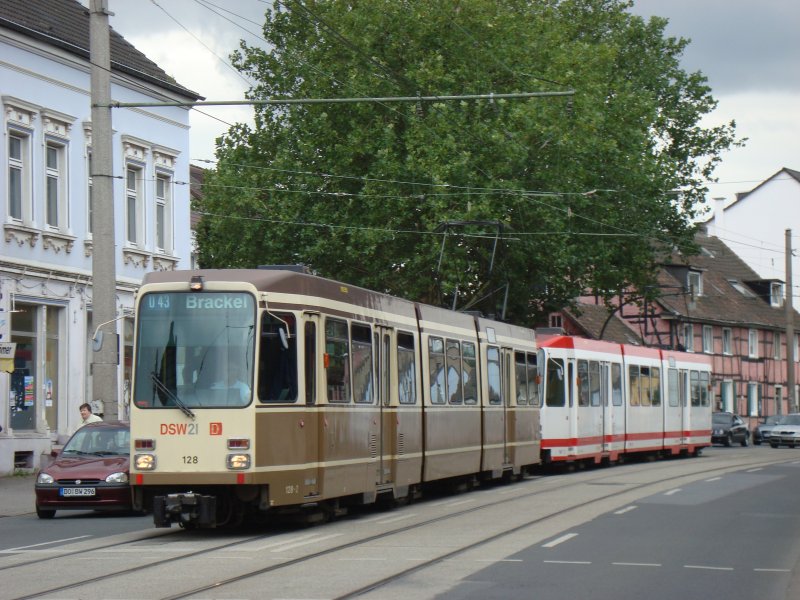 N8C 128 der DSW21 in der HS Oberdorfstrasse. 
>Sept.2009<