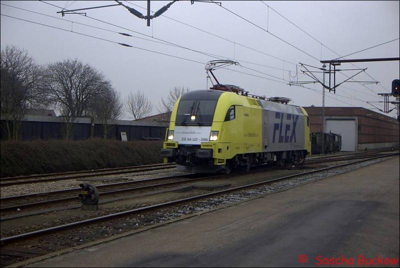 Nach Ankunft des ersten FLEX Zuges in Padborg am 15. Dezember, fhrt ES 64 U2-099 vom Zugende zur Zugspitze, um spter zurch nach Hamburg Hbf fahren zu knnen.
