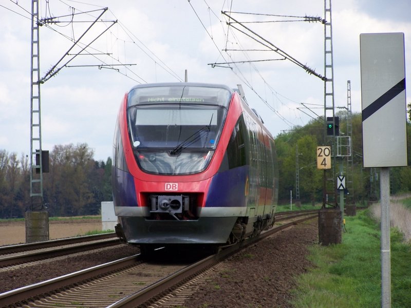 Nach einem kurzen halt und einem kleinen plausch mit dem Tf f�hrt dieser Talent weiter nach D�sseldorf und wir gingen ebenfalls woanders hin ;-)