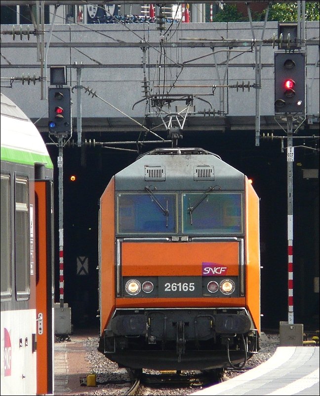 Nach getaner Arbeit, verlsst die SNCF E-Lok BB 26165 Sybic ihre Corail Wagen, welche sie nach Luxemburg gebracht hat, um umzusetzen. 22.06.08 (Jeanny)