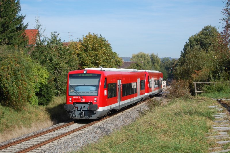 Nachschuss von 650 108-4 und einem weiteren, unbekannten Kollegen auf der Fahrt von Ulm HBF nach Crailsheim, hier bei Heidenheim-Schnaitheim aufgenommen.