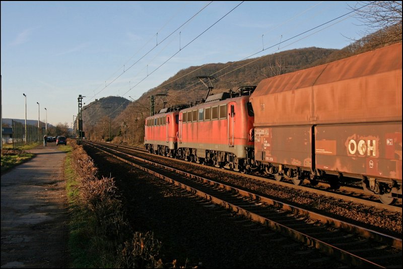 Nachschuss auf die 140 760 und 140 765 die von der Abendsonne bei Leutesdorf am 09.02.2008 angestrahlt weren.
