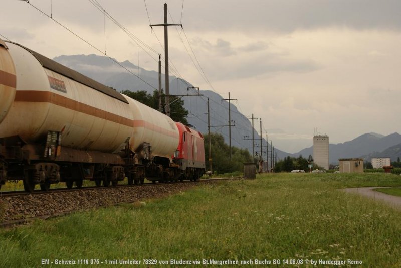 Nachschuss auf den 78329, der von Bludenz via St.Margrethen nach Buchs SG verkehrte. Zuglok war EM Schweiz 1116 075 - 1.
14.08.08