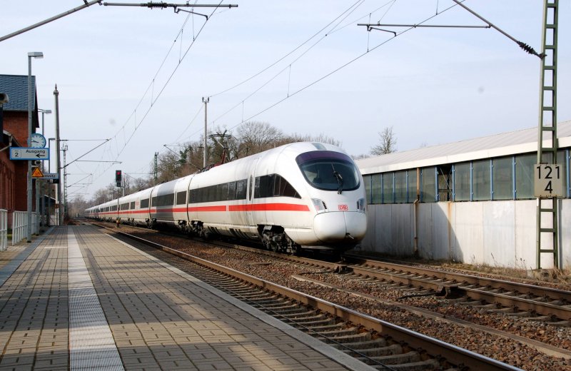 Nachschuss auf die beiden ICE-T der BR 411 in Burgkemnitz am 14.03.09.