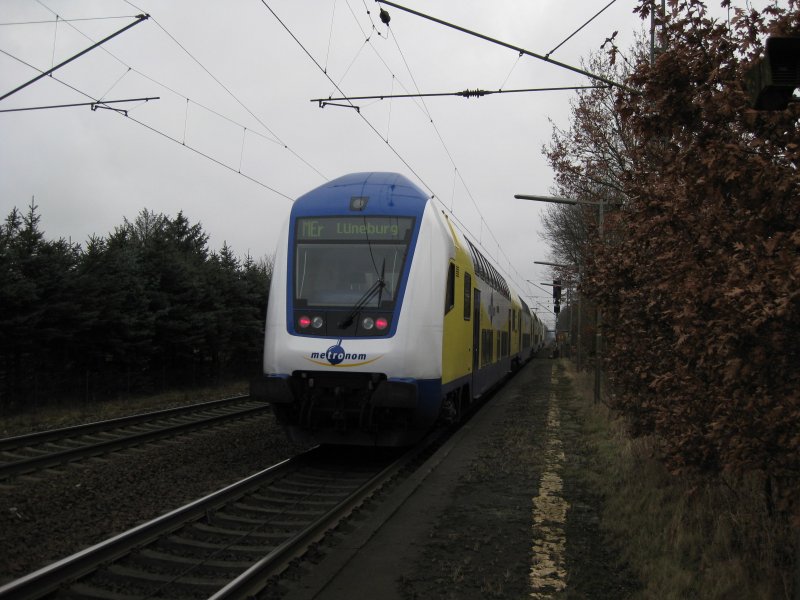 Nachschuss auf dem MEr 36551 Hamburg-Harburg - L�neburg bei der Ausfahrt aus Radbruch am 31.01.09.