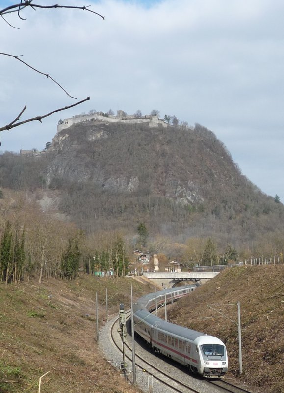 Nachschuss auf den IC 2004 Konstanz - Emden Hbf mit 101 132-9 in Singen(Htw). 15.03.09