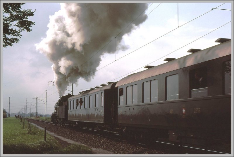Nachschuss auf den Jubilumszug mit C 5/6 2676 zwischen Altsttten und Oberriet. (Archiv 09/77)