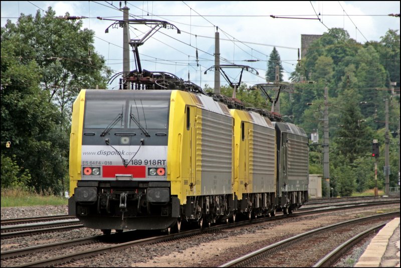 Nachschuss auf den Lomolokzug vom Brenner nach Kufstein. Am Zugschluss hngt die E189 918RT.
