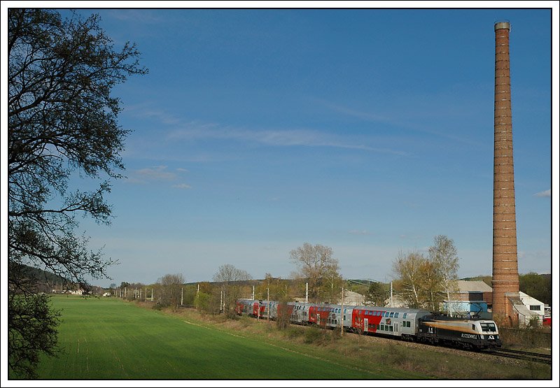 Nachschuss auf den R 2326 (Payerbach-Reichenau - Bernhardsthal), welcher am 10.4.2008 von 1116 280 „A1“ geschoben wurde, aufgenommen kurz nach Gloggnitz.