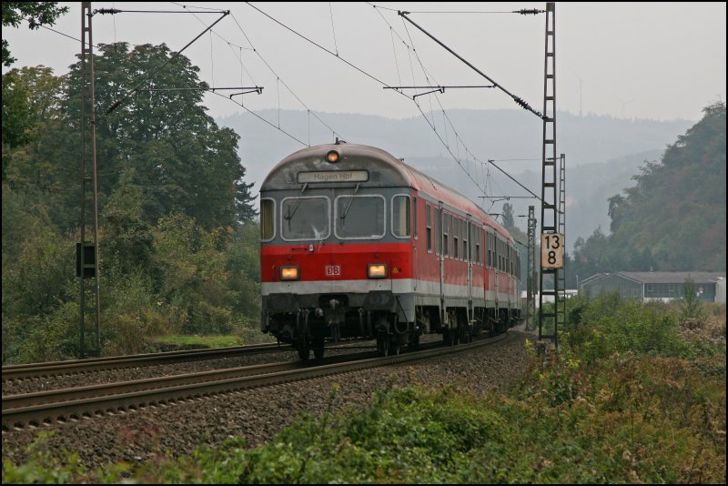 Nachschuss auf die RB91 (RB 39165)  RUHR-SIEG-BAHN  die hier bei Hohenlimburg Richtung Siegen fhrt.